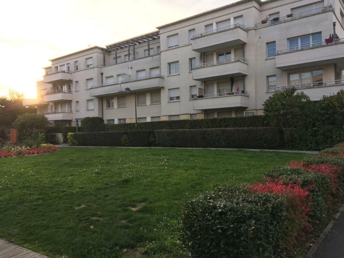Studio Disneyland Paris - Terrasse 몽테브랭 외부 사진